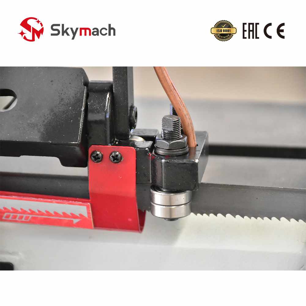 Heavy-duty BS712N Horizontal Bandsaw for continuous production cutting of large metal stock.