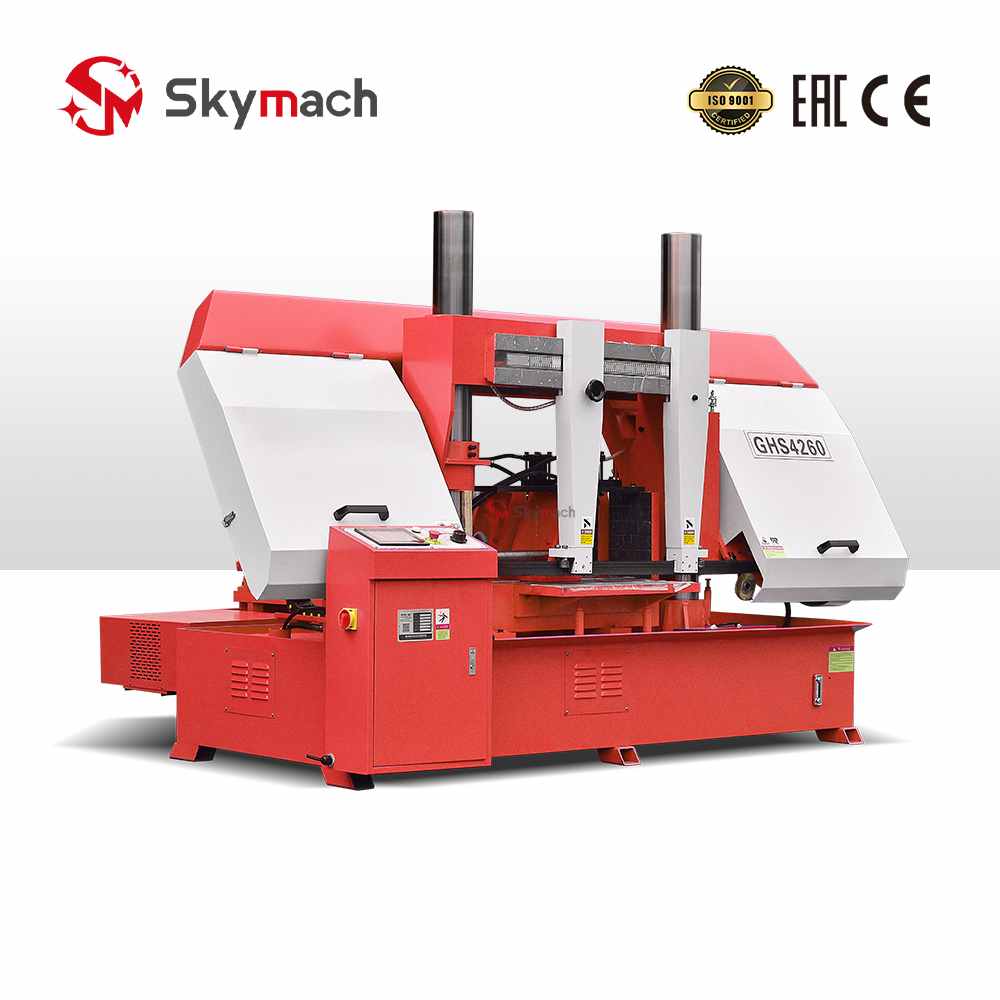 Heavy-duty horizontal bandsaw GHS426 for large diameter metal bars and beams. Built for demanding industrial applications.