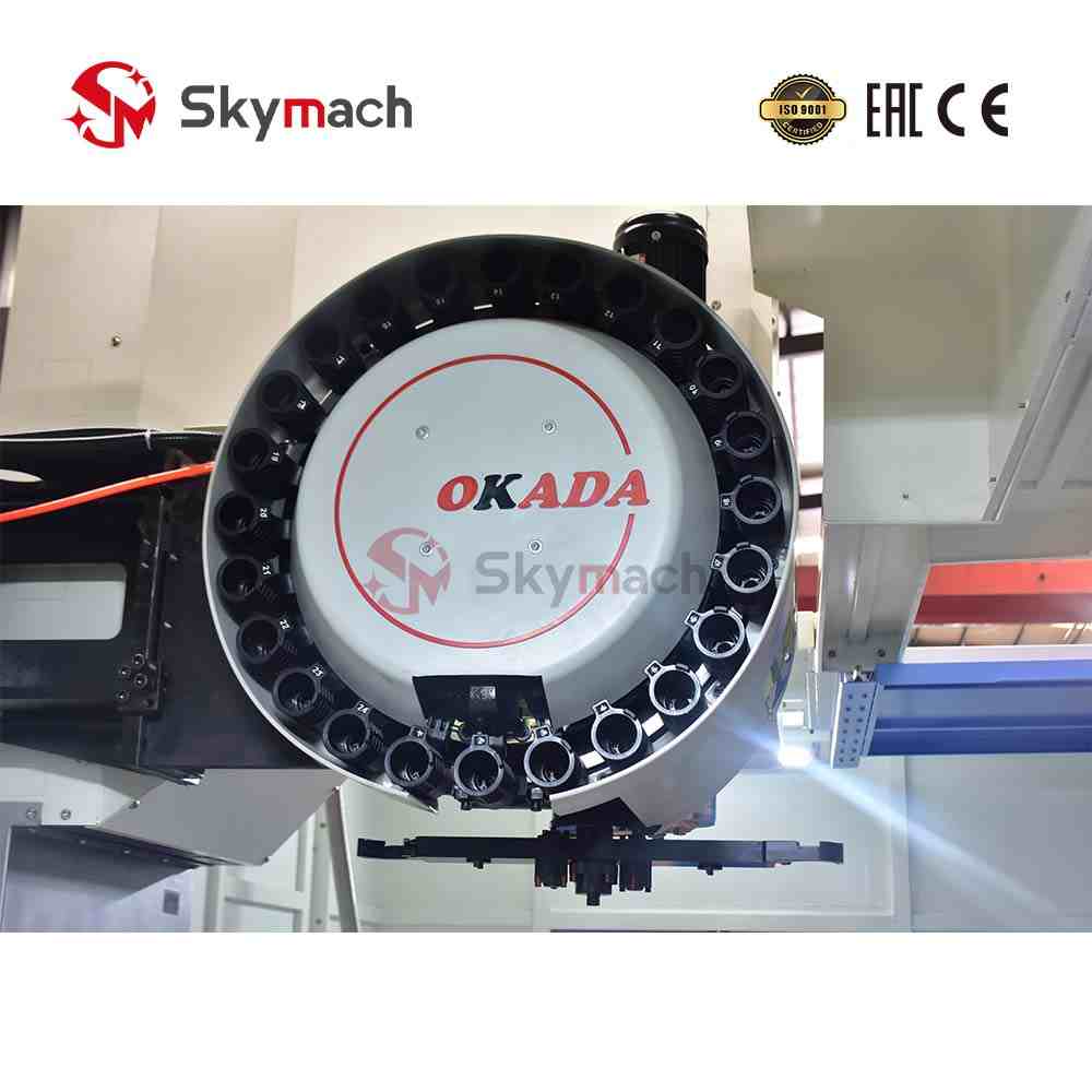 VMC1690 machining center with Taiwan spindle, linear guides, and automatic chip conveyor.