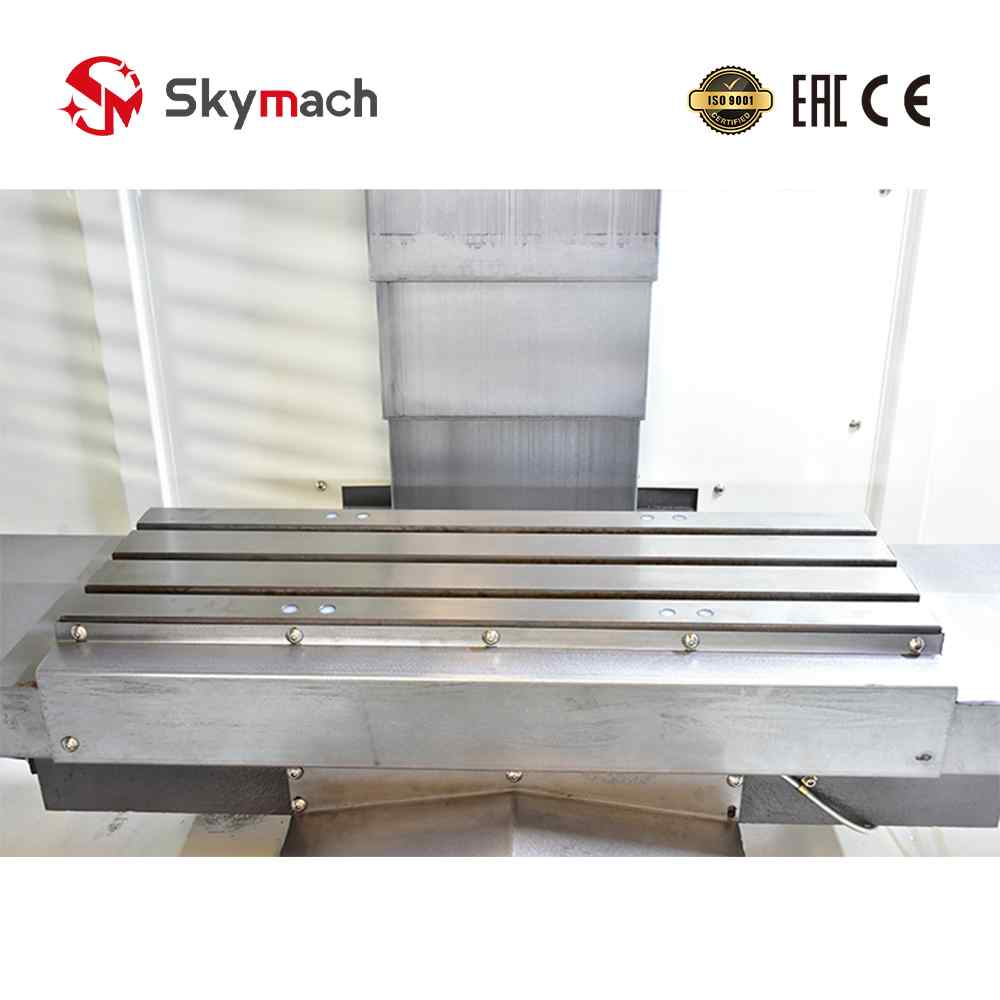Skymach XH7126 VMC with optional CNC controls and colors. Equipped with a Taiwan-made spindle for milling, slotting, and 3/4/5-axis contouring.